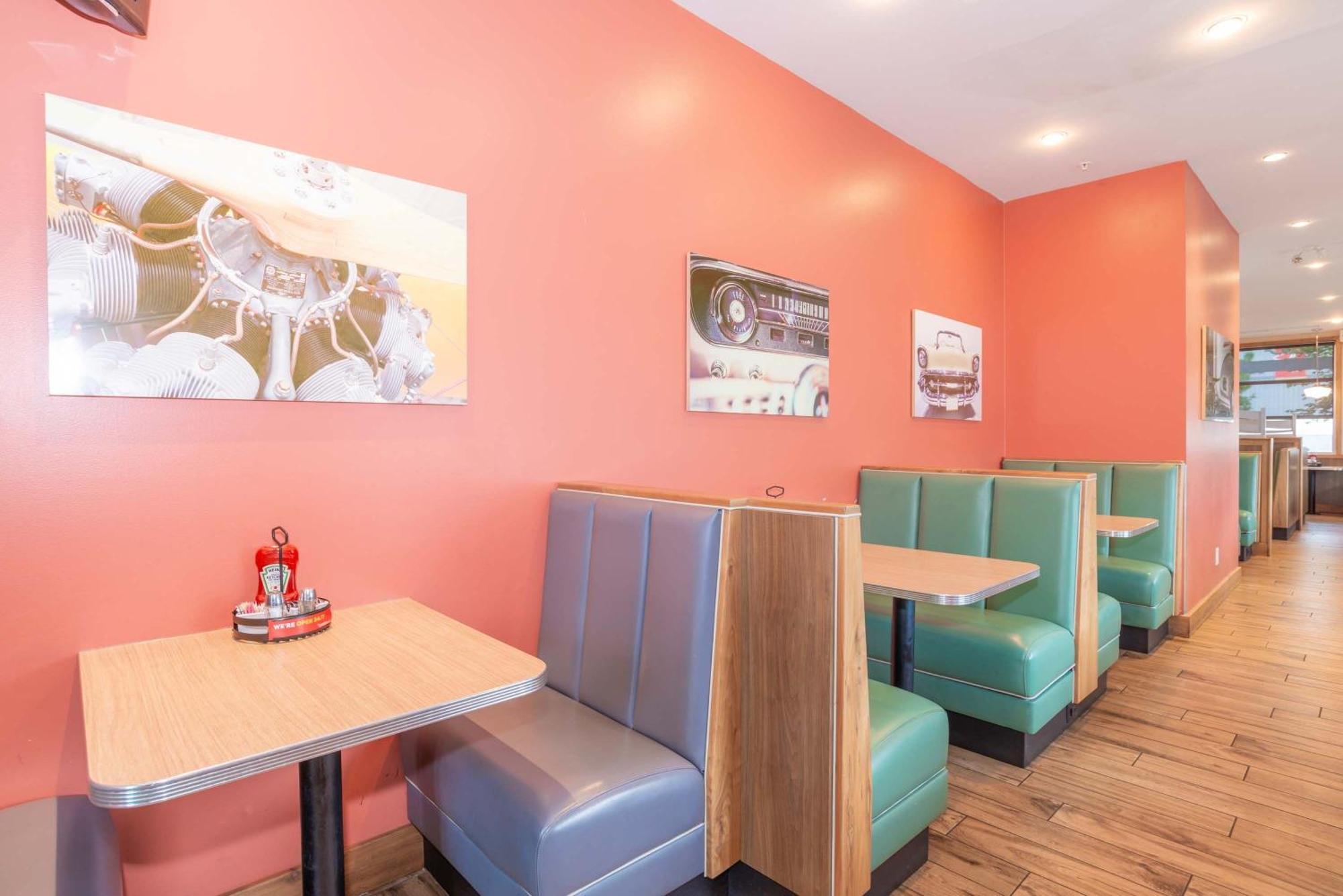 Sandman Hotel And Suites Abbotsford Extérieur photo