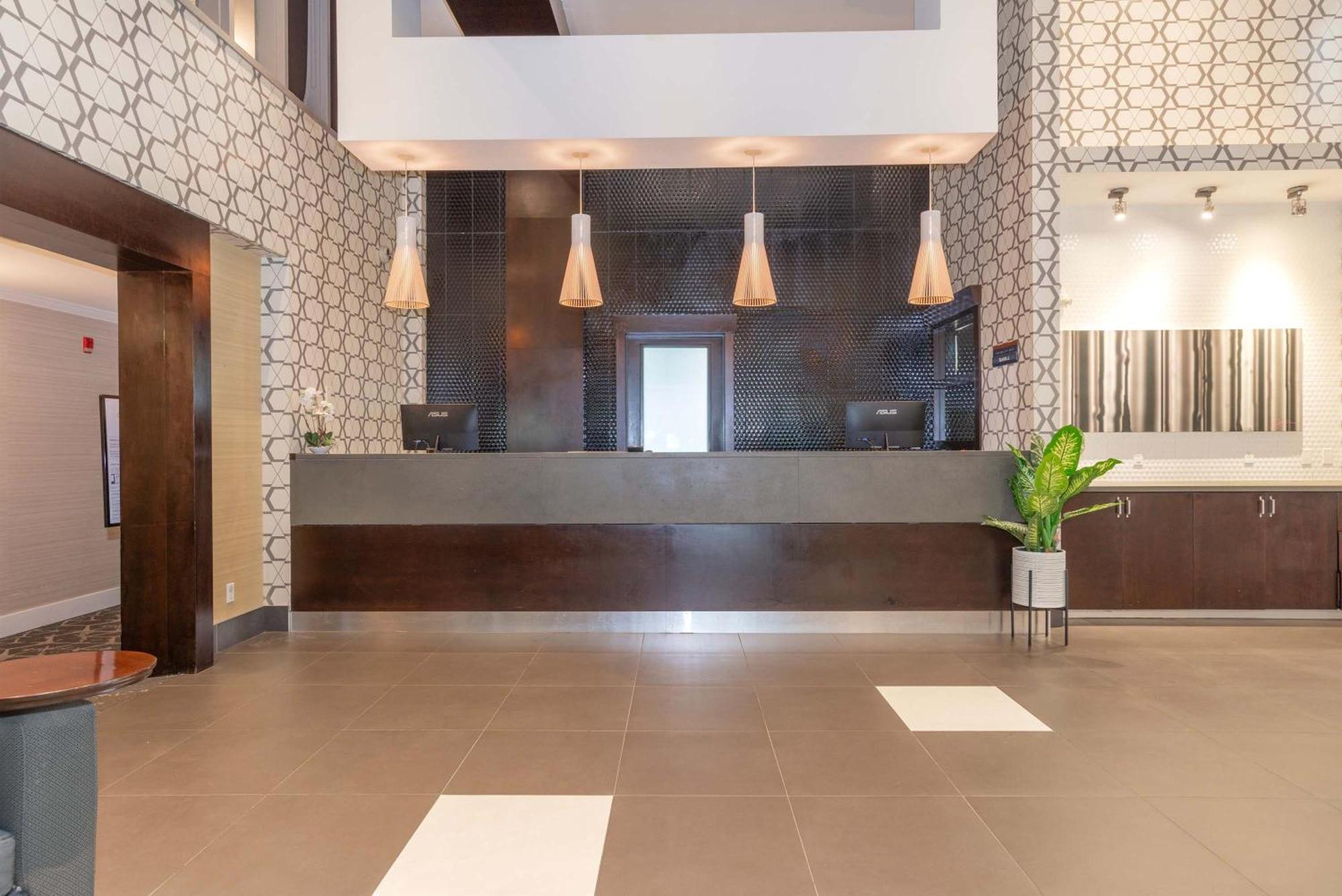 Sandman Hotel And Suites Abbotsford Extérieur photo