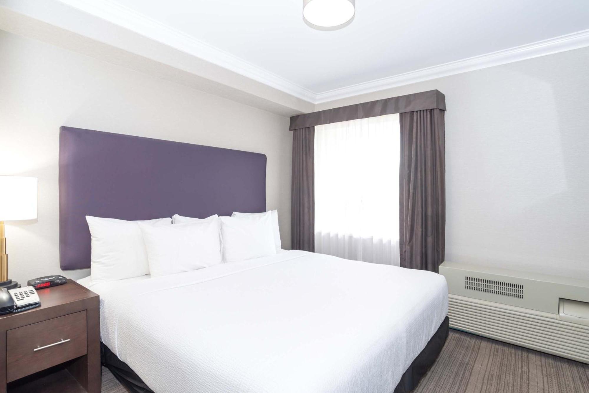 Sandman Hotel And Suites Abbotsford Extérieur photo