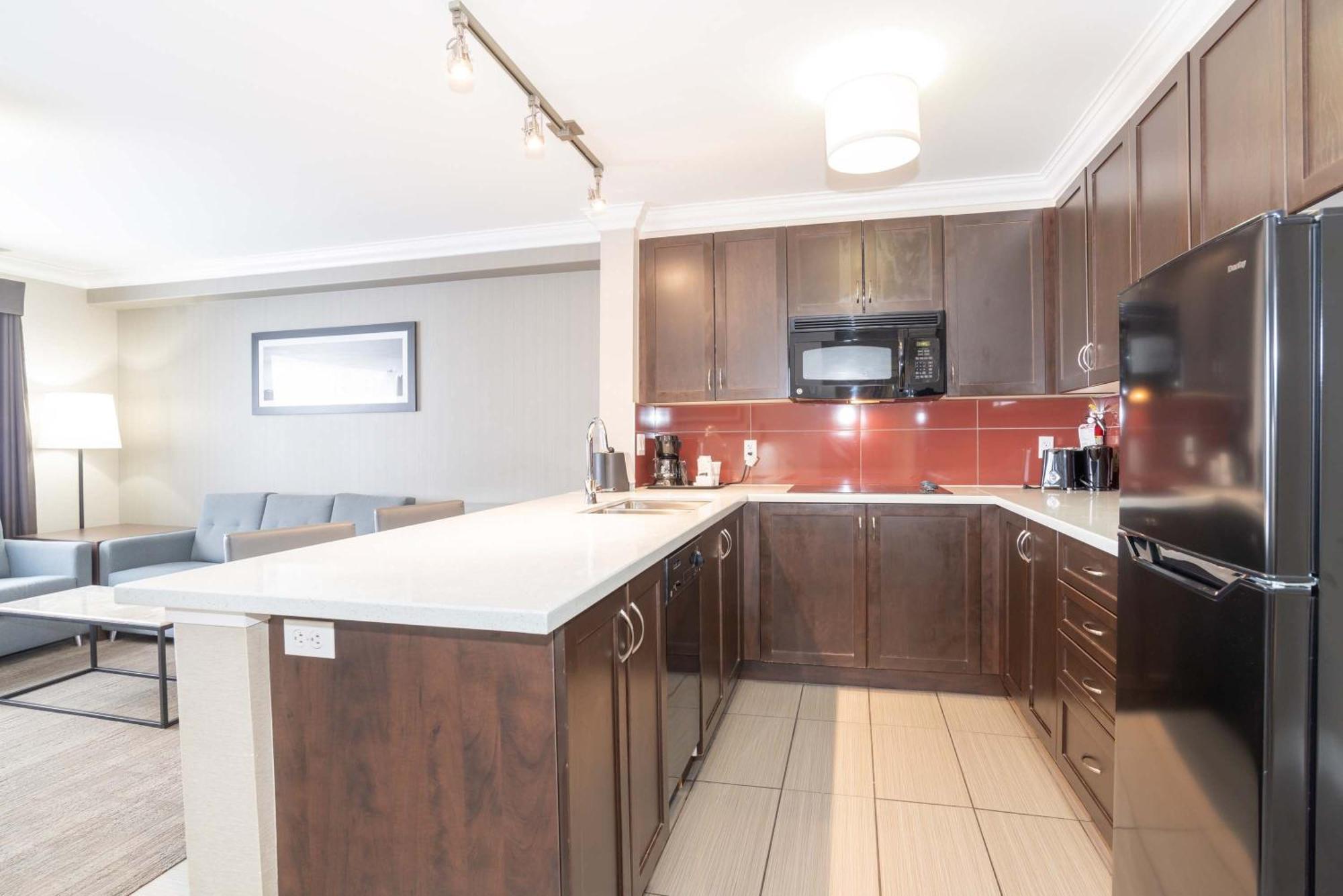 Sandman Hotel And Suites Abbotsford Extérieur photo