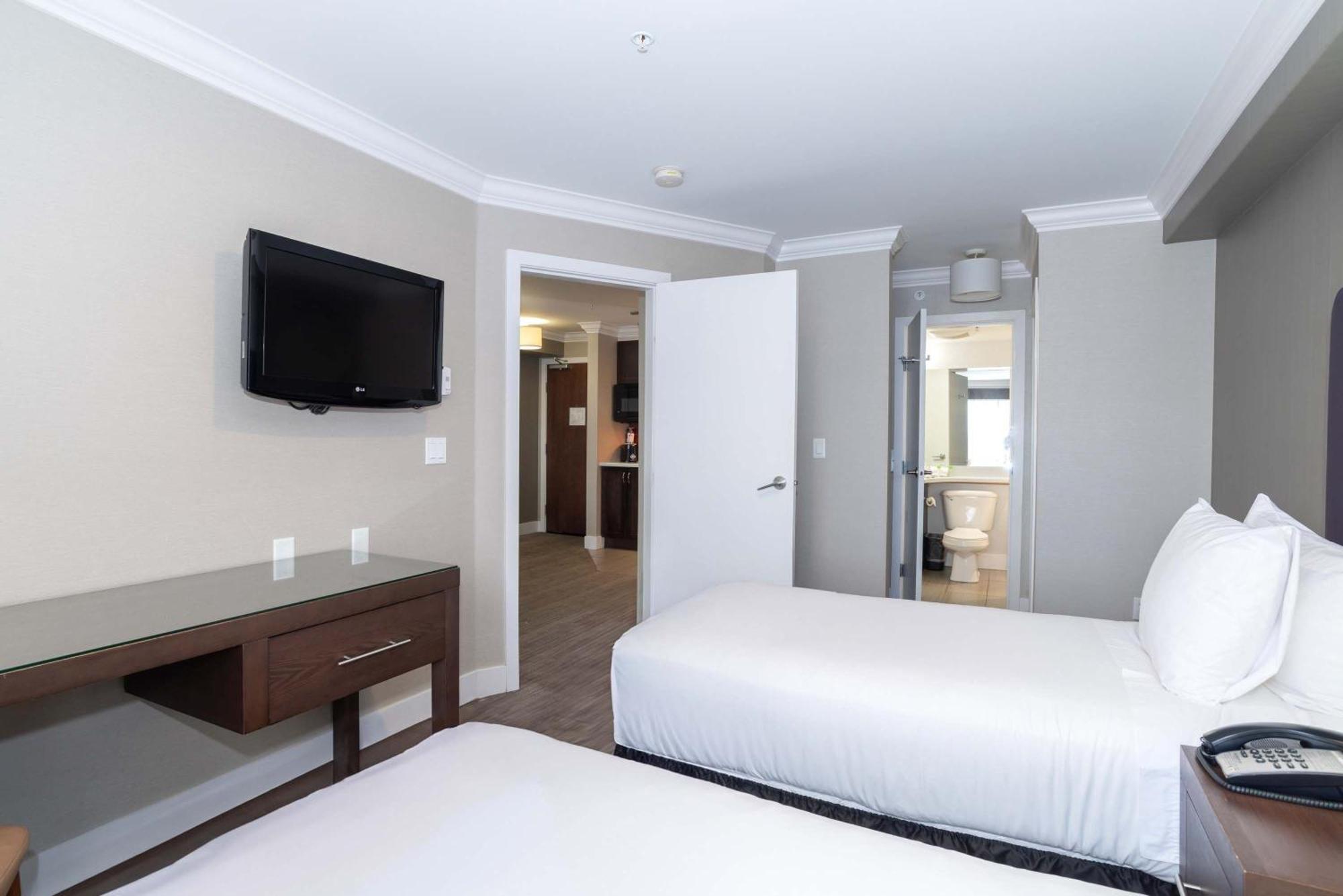 Sandman Hotel And Suites Abbotsford Extérieur photo