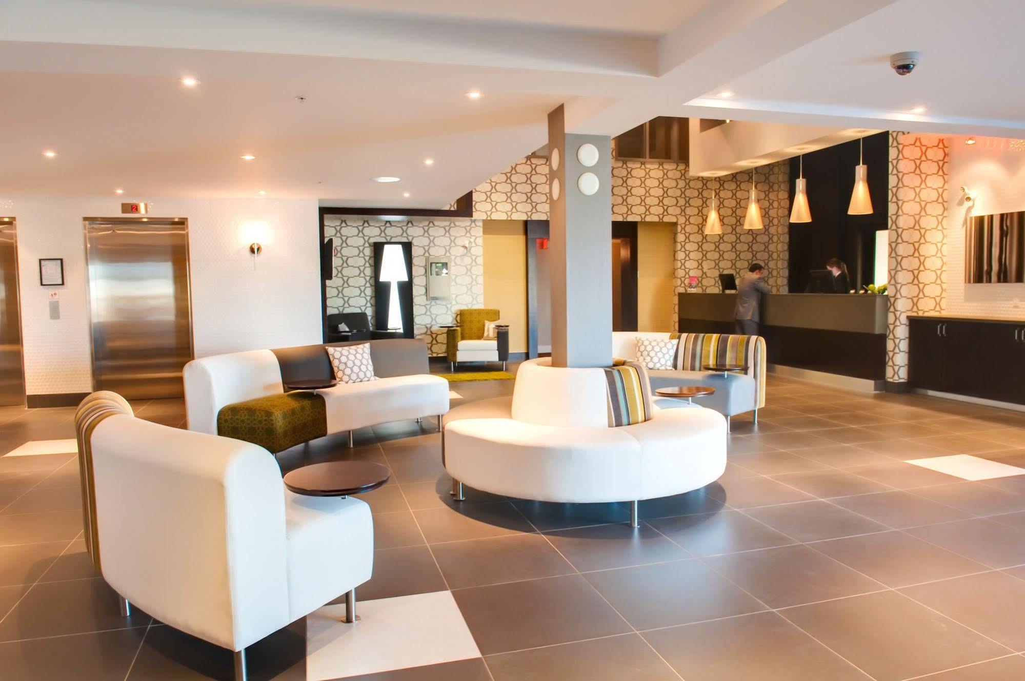 Sandman Hotel And Suites Abbotsford Extérieur photo